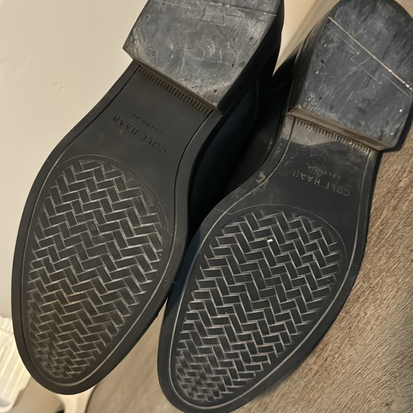 EUC Cole Haan black ankle boots. Size 8.  Waterproof. - Picture 5 of 6